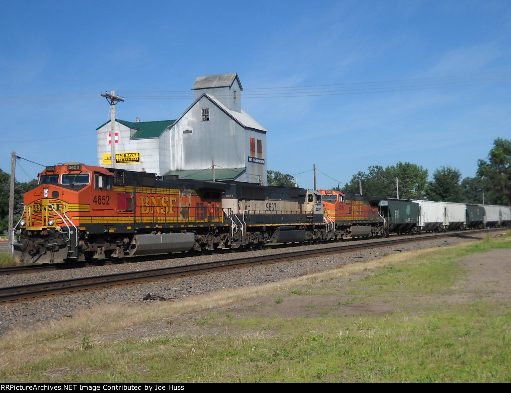 BNSF 4652 East